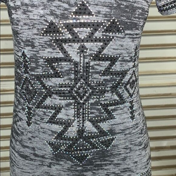 Vocal gray and black Aztec graphic top - Picture 4 of 8
